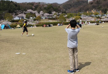 お友達とサッカー