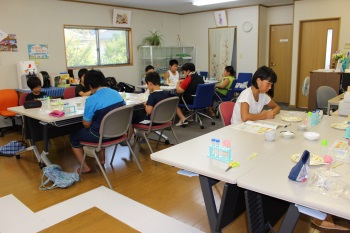 夏休み化学実験イベント風景1