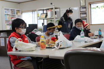 パソコン教室ドルフィン2022クリスマス会風景03